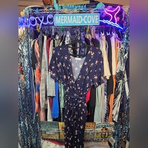 #0545 2X New Boutique GILLI Jumper Navy Floral VNeck Faux Wrap 26-27ptp 21Insm